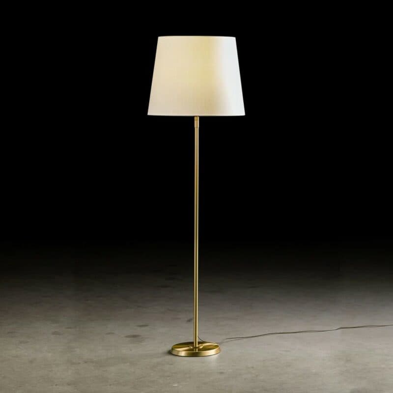 Holtkötter Stehleuchte 6354 mit Gestell in Messing matt und Schirm in Champagner mit 38 cm