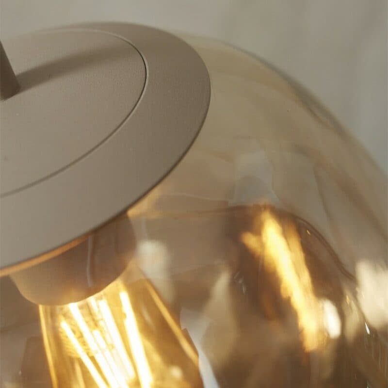 It's about Romi Pendelleuchte Helsinki in Amber Detailansicht Schirm