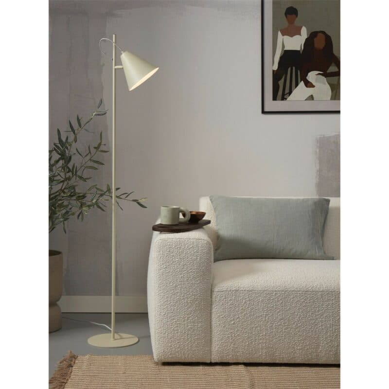 It's about Romi Stehleuchte Lisbon in Soft Green Wohnbeispiel