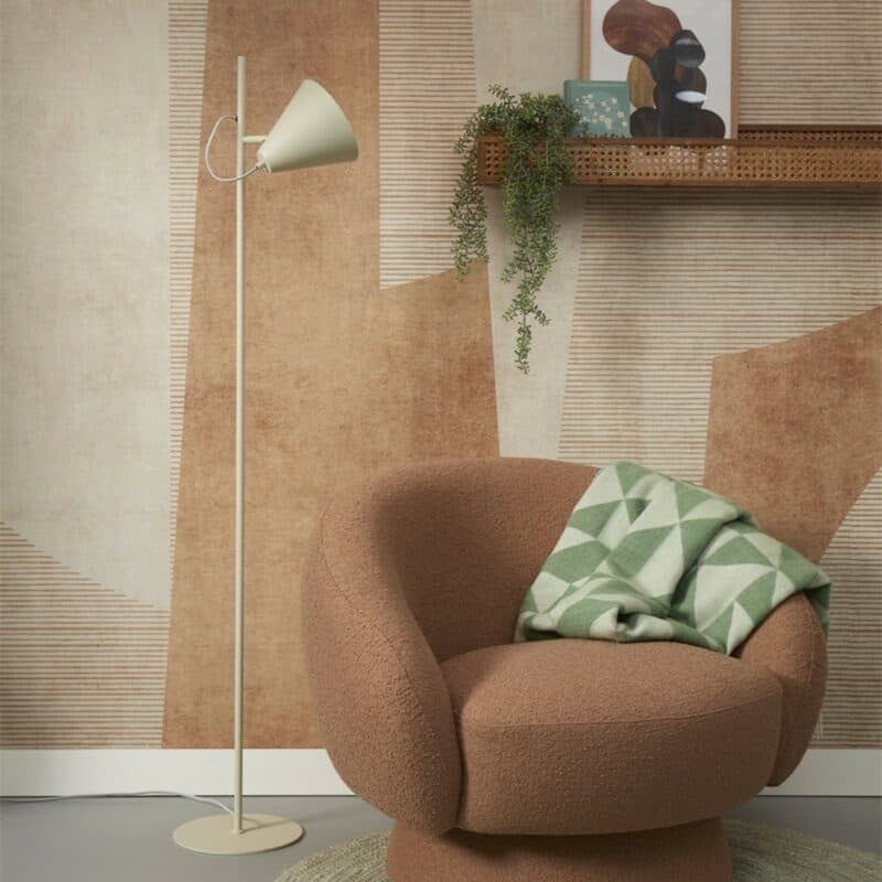 It's about Romi Stehleuchte Lisbon in Soft Green Wohnbeispiel